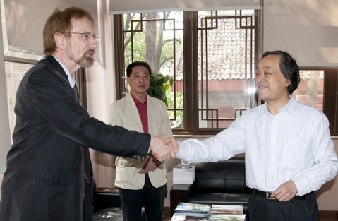 Marcel Wengler and President Yi Ke